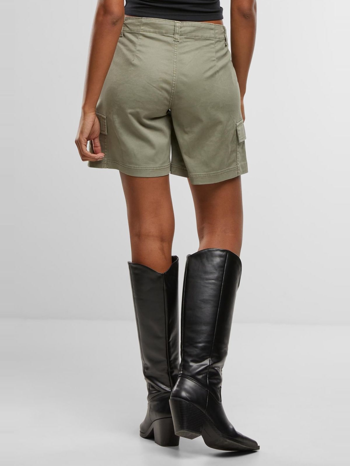 Γυναικεία Cargo Shorts με πλαϊνές τσέπες TB7527-18328 Urban Classics paleolive