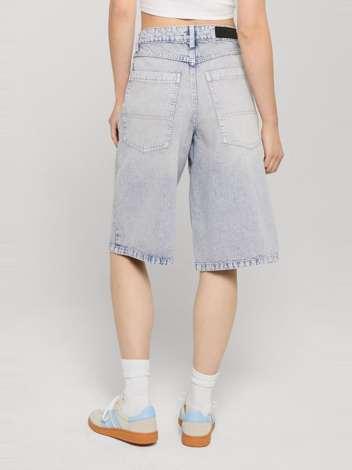 Γυναικείο τζιν Bermuda με άνετη εφαρμογή TB8192-22391 Urban Classics dustypurple washed