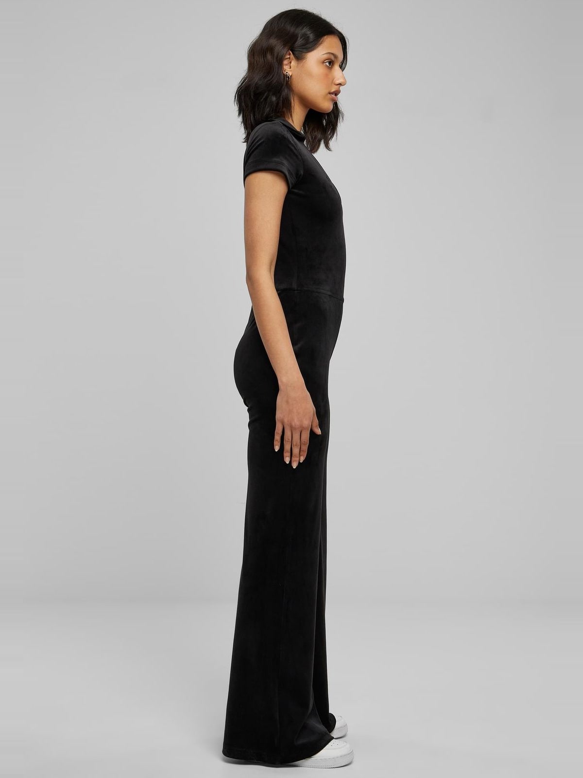 Slim Fitted Velvet Jumpsuit με βαθύ V-ντεκολτέ TB6098-00007 Urban Classics black