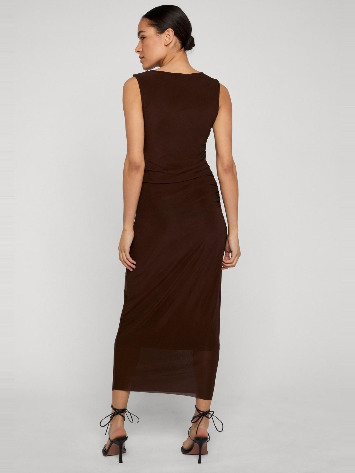 Μακρύ φόρεμα με ρυάκια Ladies Long Ruffled Mesh Dress TB8183-00075 Urban Classics brown