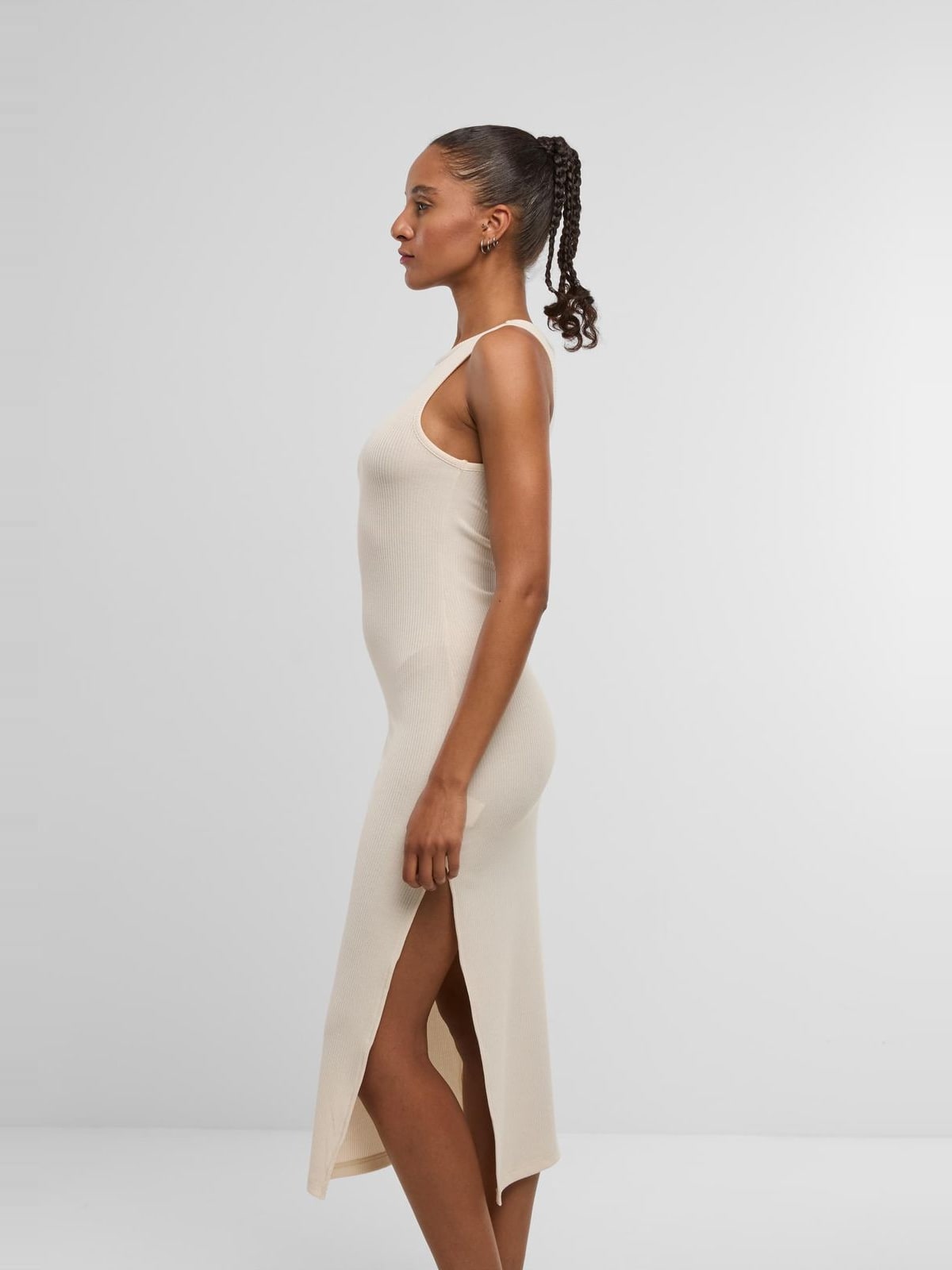 Μακρύ φόρεμα Ladies Long Racerback Rib με ριμπ ύφανση TB8276-02903 Urban Classics whitesand