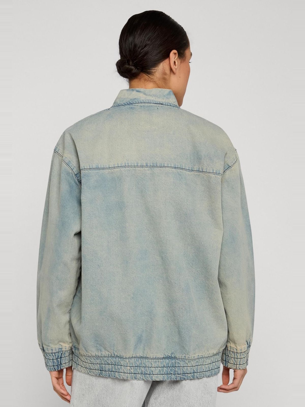Γυναικείο μπουφάν Oversized Skater Jacket με απαλή αίσθηση TB7131-19925 Urban Classics new light blue dirty washed