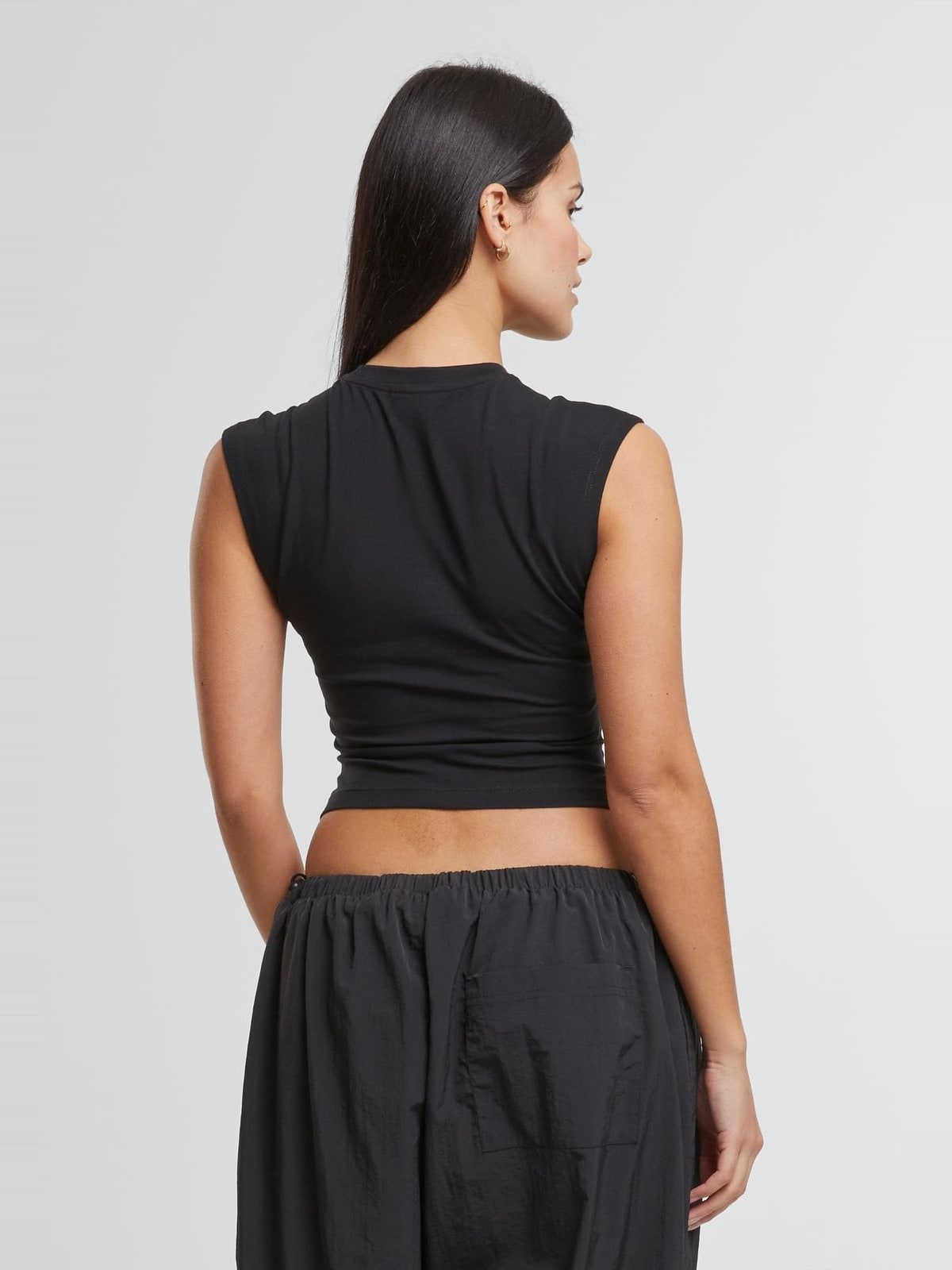 Γυναικεία μπλούζα Ladies Cropped Wrapped Top με σφιχτή εφαρμογή TB7450-00007 Urban Classics black
