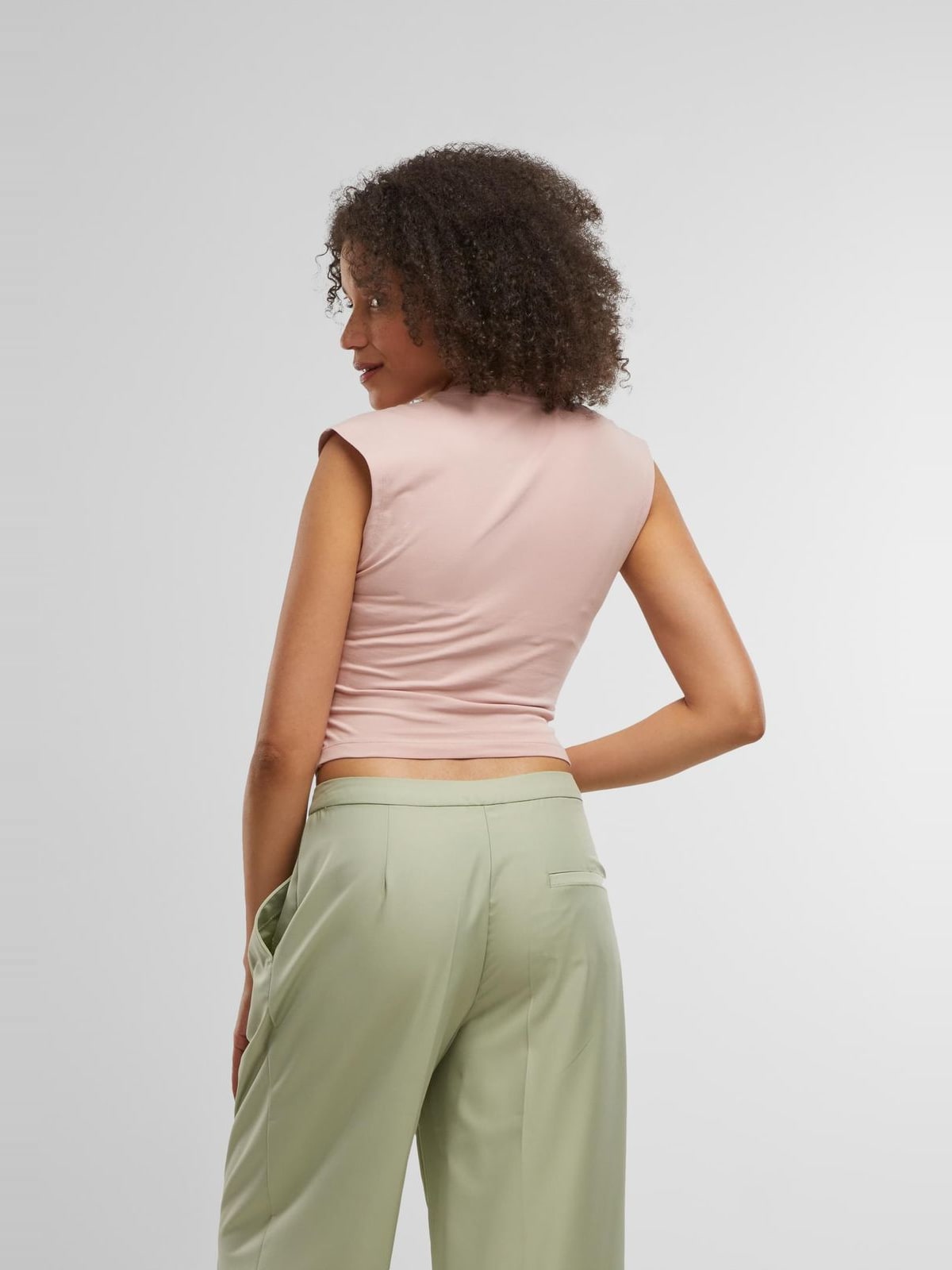Γυναικεία μπλούζα Ladies Cropped Wrapped Top με σφιχτή εφαρμογή TB7450-19922 Urban Classics powderrose