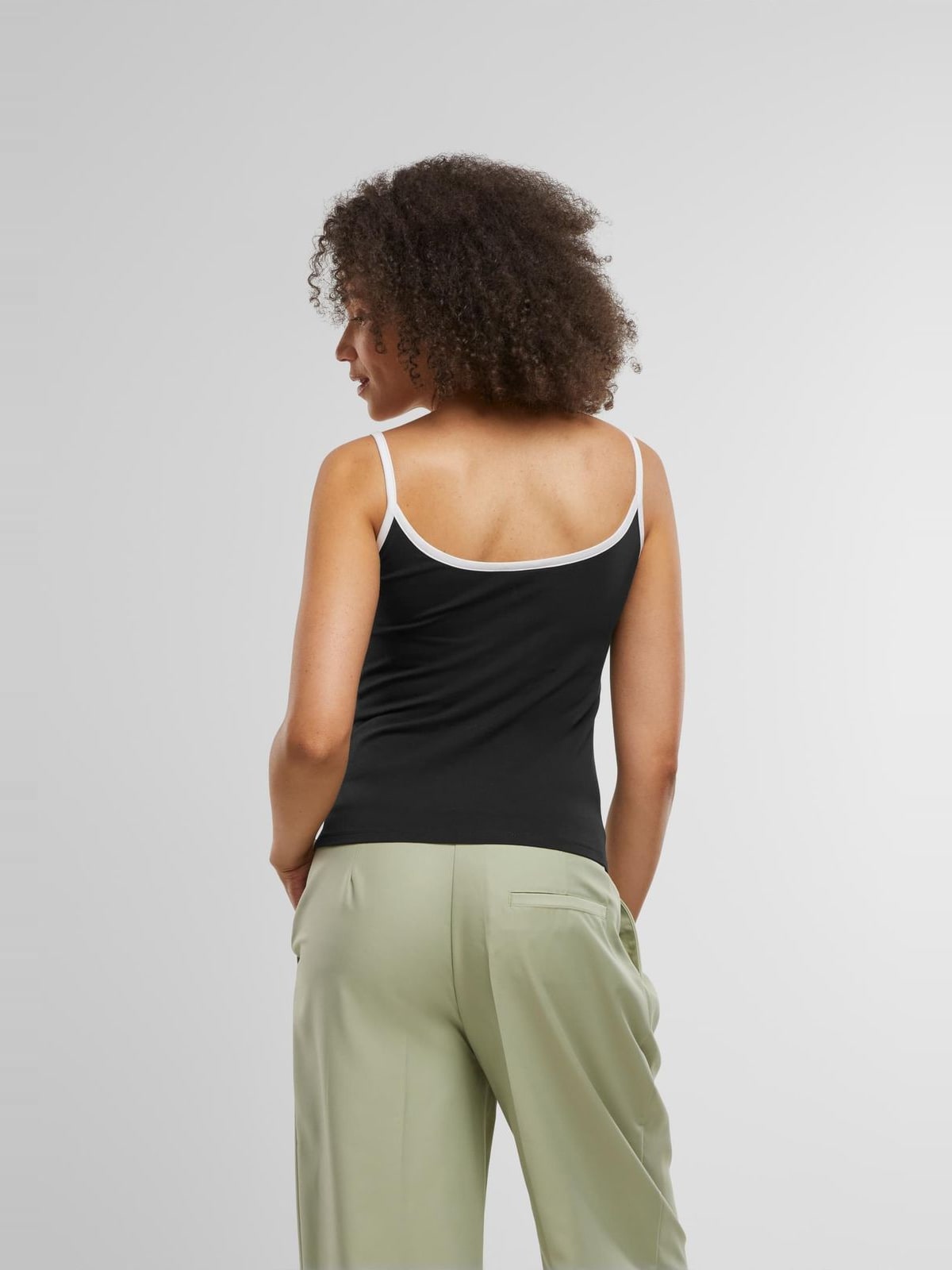 Γυναικείο Tanktop 2-Pack με κανονική εφαρμογή TB7485A-03566 Urban Classics black/white+white/black