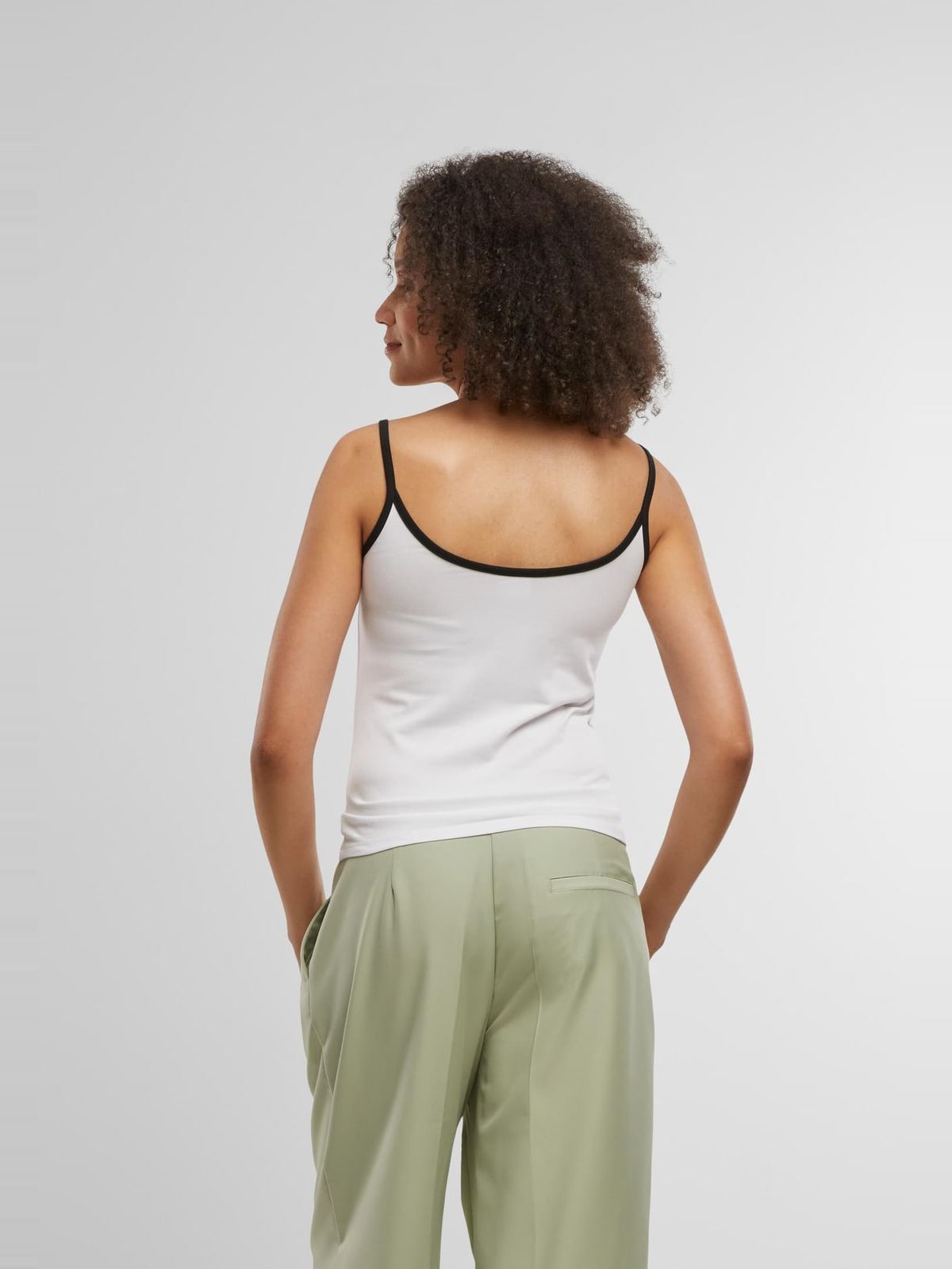 Γυναικείο Tanktop 2-Pack με κανονική εφαρμογή TB7485A-20667 Urban Classics white/black+white/black