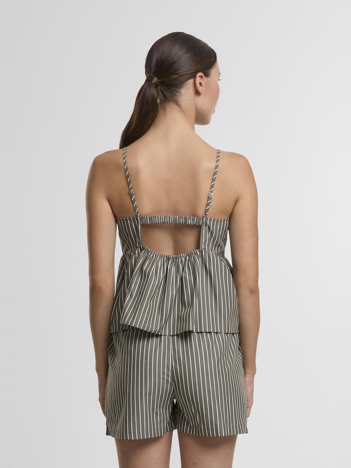 Γυναικεία μπλούζα cami με ρίγες και peplum σχέδιο TB7531-00824 Urban Classics olive/white