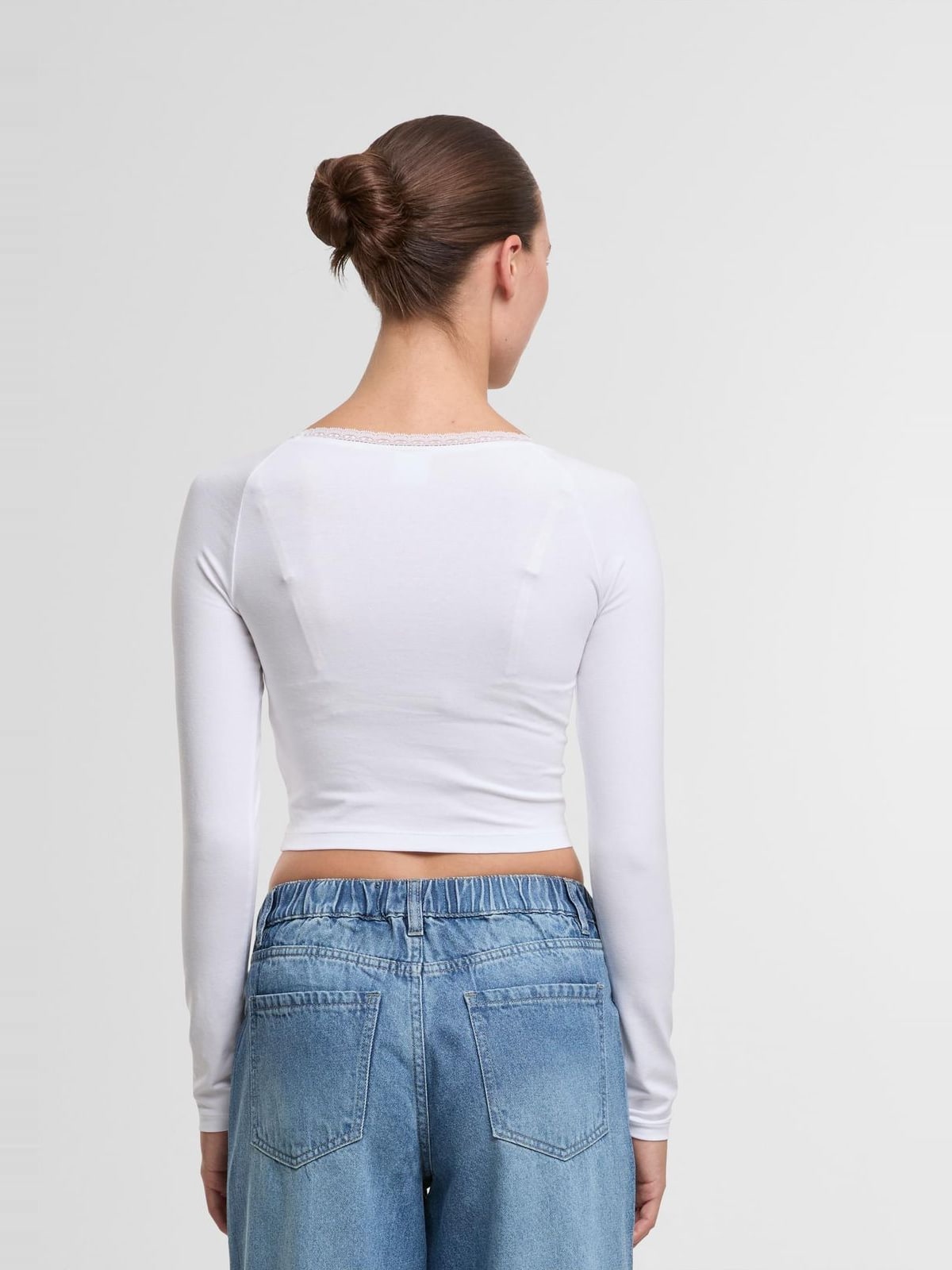 Γυναικεία μπλούζα Short Lognsleeve Lace Shirt με δαντελένια λεπτομέρεια TB7729-00220 Urban Classics white