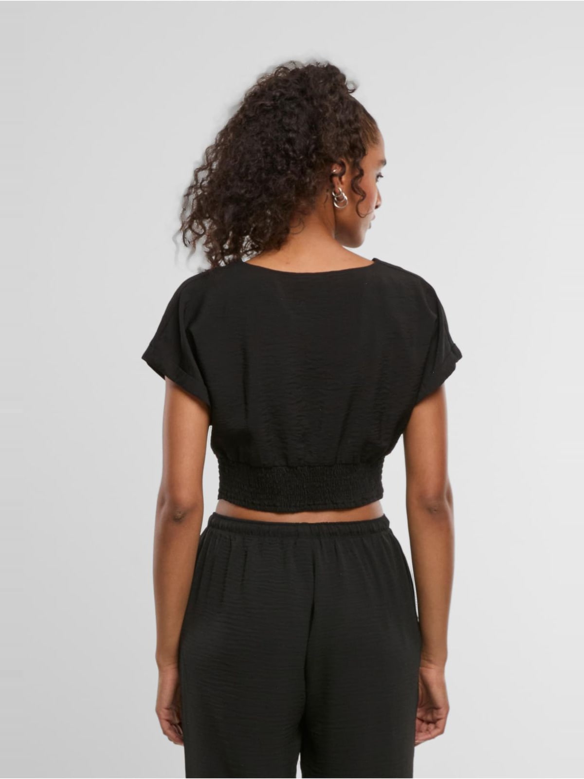Γυναικεία μπλούζα Knotted V-Neck Top με κόμπο λεπτομέρεια TB8277-00007 Urban Classics black