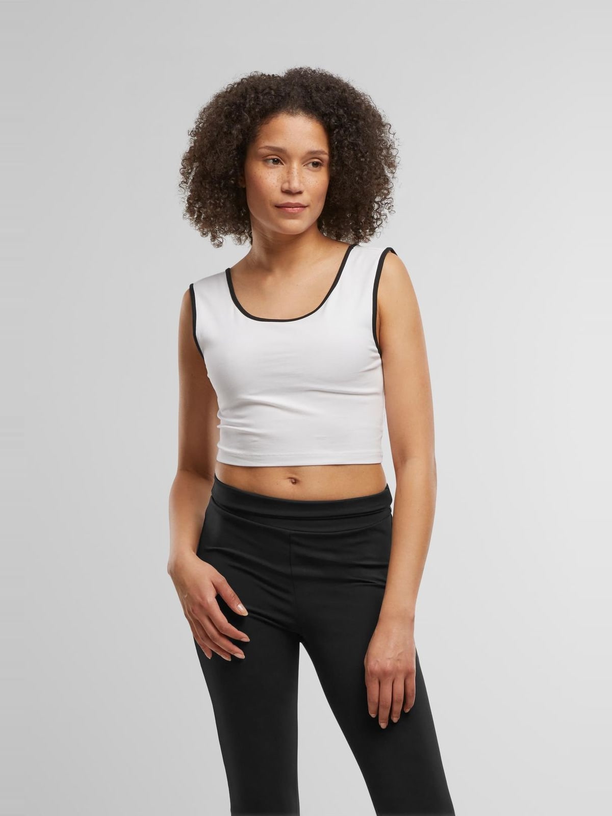 Cropped top Ladies Contrast Cropped Top με slim-fit σιλουέτα TB7486A-03566 Urban Classics black/white+white/black